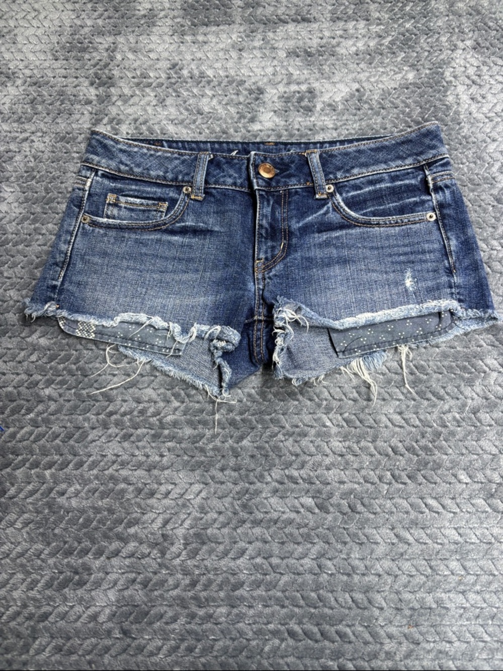American Eagle Denim Frayed Hem Women's Shorts - Blue